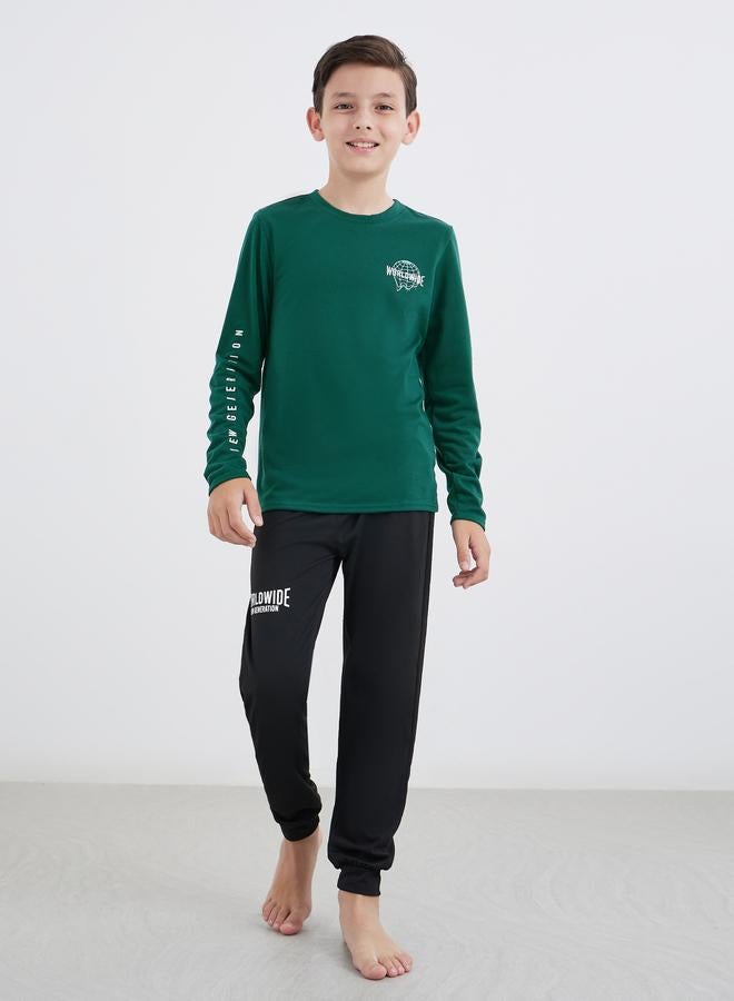 ستايلي طقم بيجامة مطبوع بشعار ستايلي مع أساور - Image 1