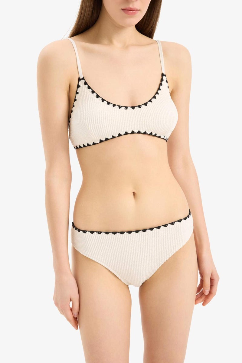 DeFacto Fall in Love Regular Fit Crepe Bikini Bottom - Image 3