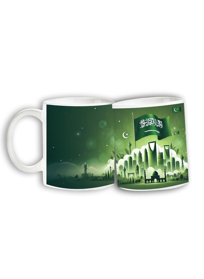 حكاية شمعة اليوم الوطني ، مج من السيراميك بطبعة تصميم لليوم الوطني السعودي بلون أبيض - Image 4