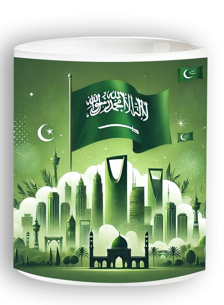 حكاية شمعة اليوم الوطني ، مج من السيراميك بطبعة تصميم لليوم الوطني السعودي بلون أبيض - Image 2