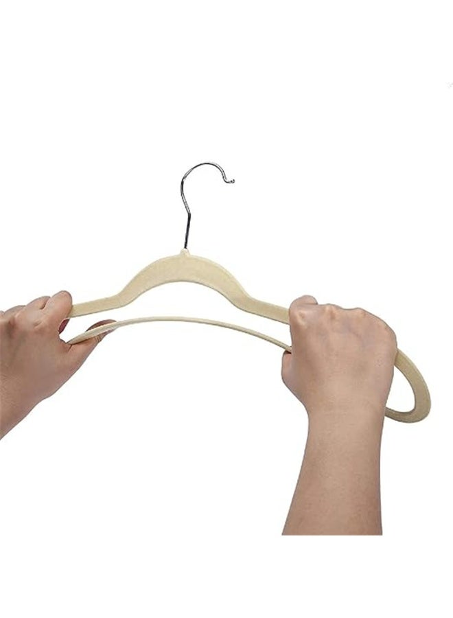 Velvet Hangers 20 Pack, Beige Non-Slip Coat Hangers 44.5cm with 360 Degree Rotatable Hook, Slim and Durable Hangers with Shoulder Notches Coat Pant All Clothes (Beige 20 Pack) - Image 4
