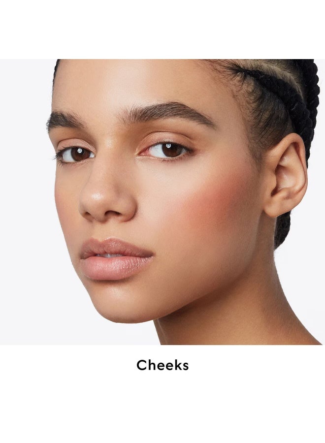 Gucci Blush de Beauté Powder Blusher 04 Bright Coral (5.5g) | Radiant Long-Lasting Coral Cheek Color - Image 4