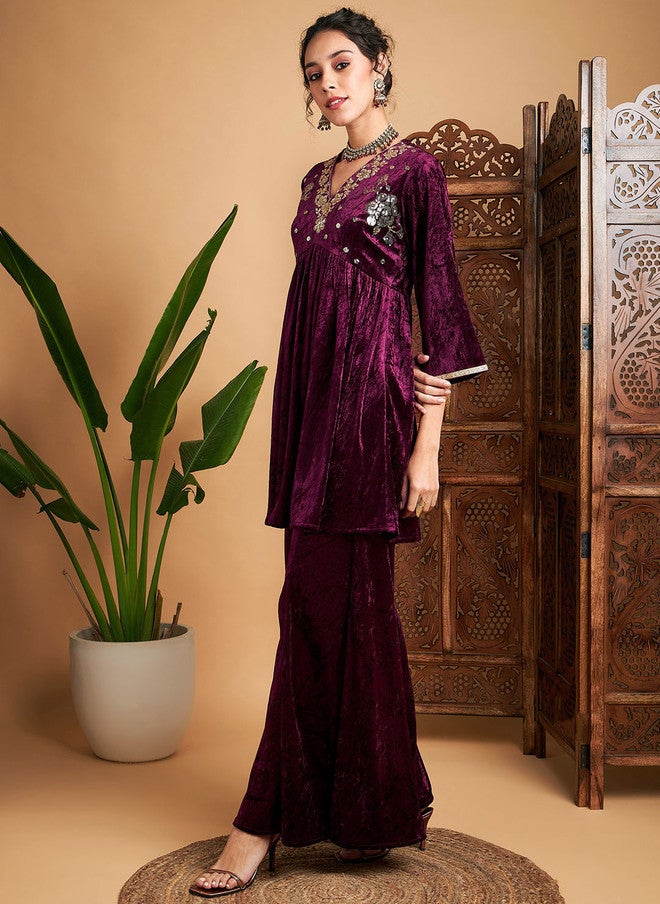 ساسافراس طقم كورتا أناركالي مطرز مع بنطلون بالازو للنساء - Image 4