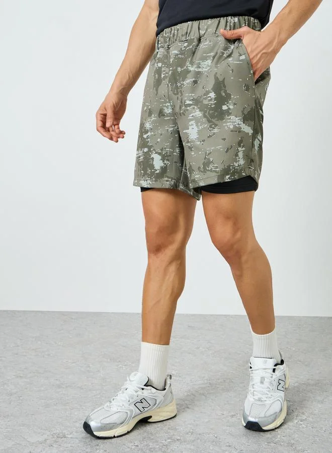 Styli Men Regular Camo Running Shorts