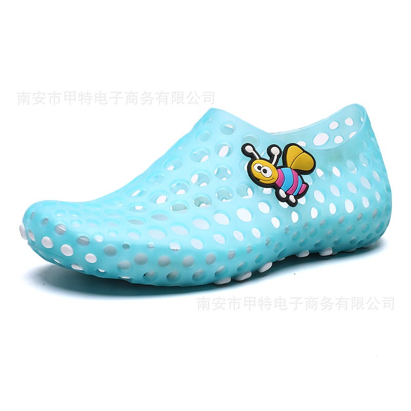 New Large Children'S Sandals Hollow Breathable Lightweight Slip-On Sandals Hole Shoes Outdoor Beach Shoes Children'S Shoes - Image 1