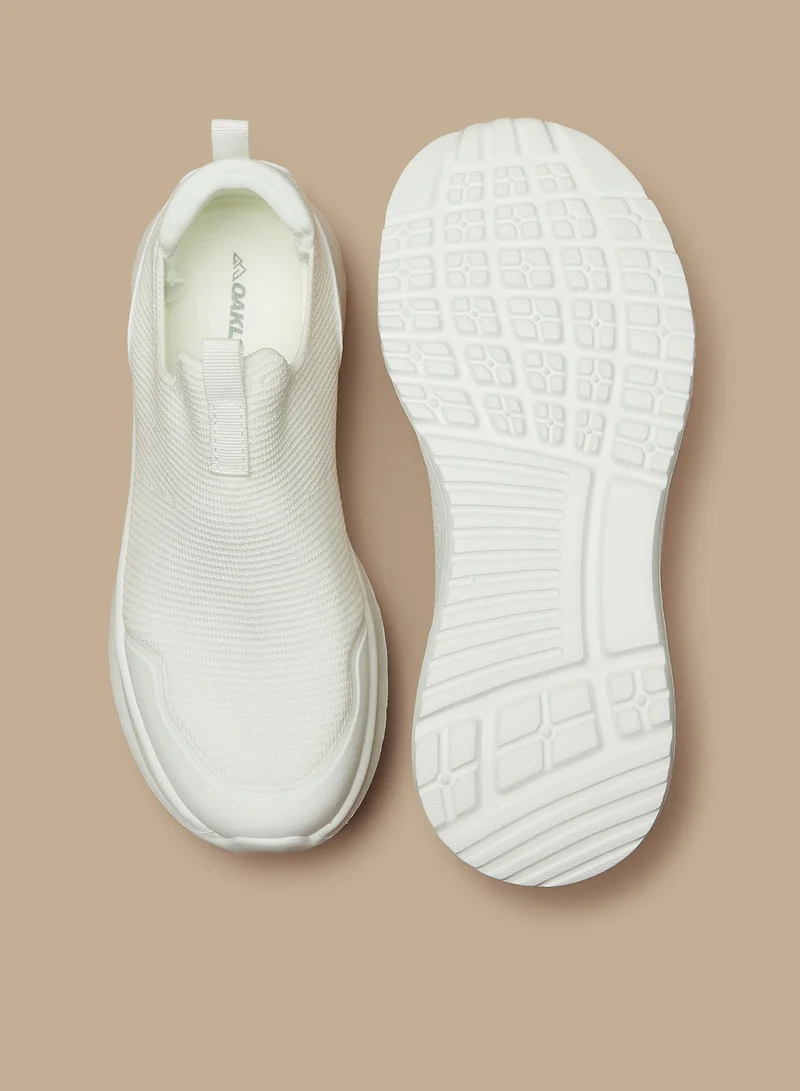 Oaklan by Shoexpress Boys Oaklan Textured Slip-On Sports Shoes With Pull Tabs