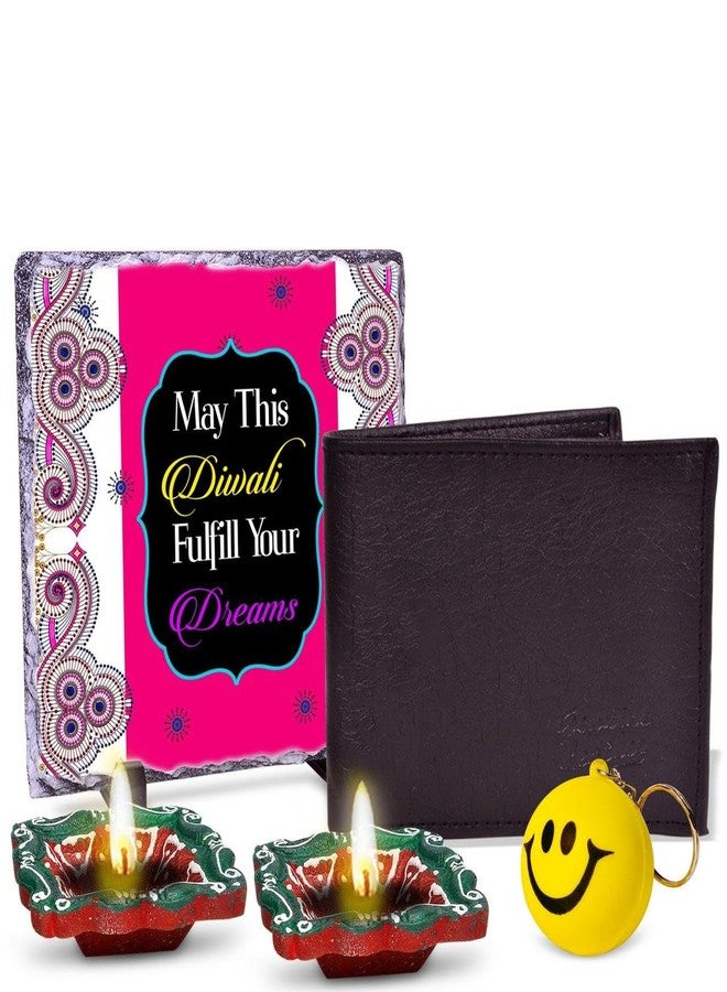 Alwaysgift أتمنى أن يحقق عيد ديوالي هذا أحلامك! طقم هدايا يتضمن: مصباحين دياس، محفظة، سلسلة مفاتيح على شكل وجه مبتسم، وإطار من بلاط صخري. - Image 1