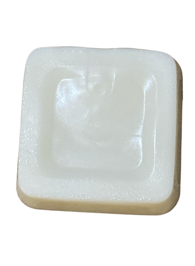 Generic Rice milk soap for cleansing, moisturizing, lightening, and unifying skin tone and treating acne. - Image 2