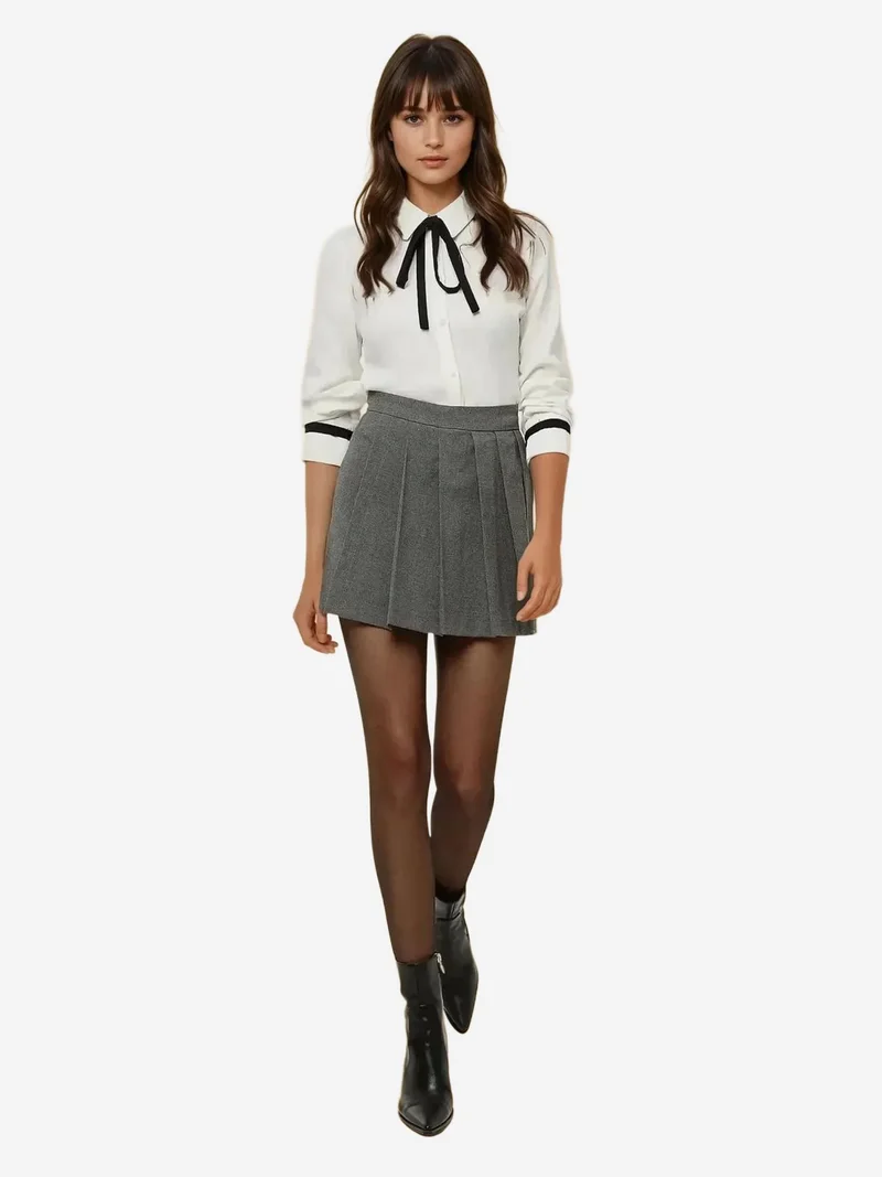 زوبعة تنورة قصيرة مطوية