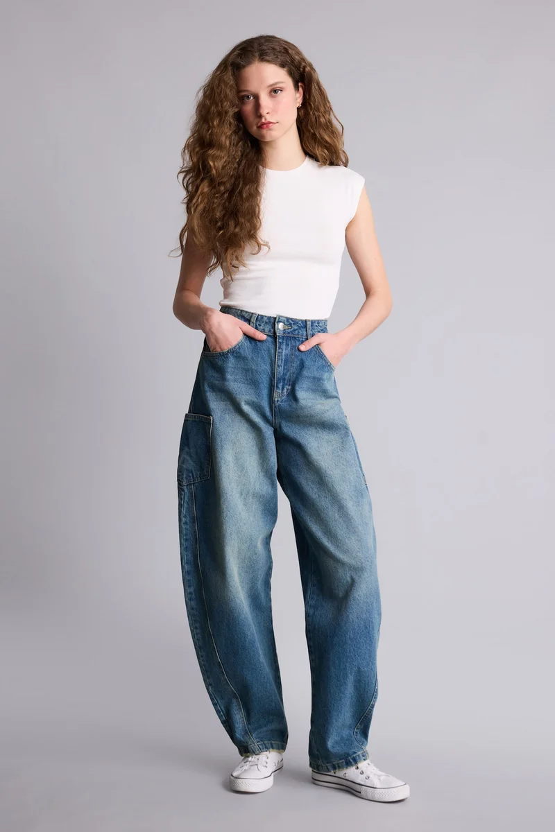 Balloon Fit Jeans