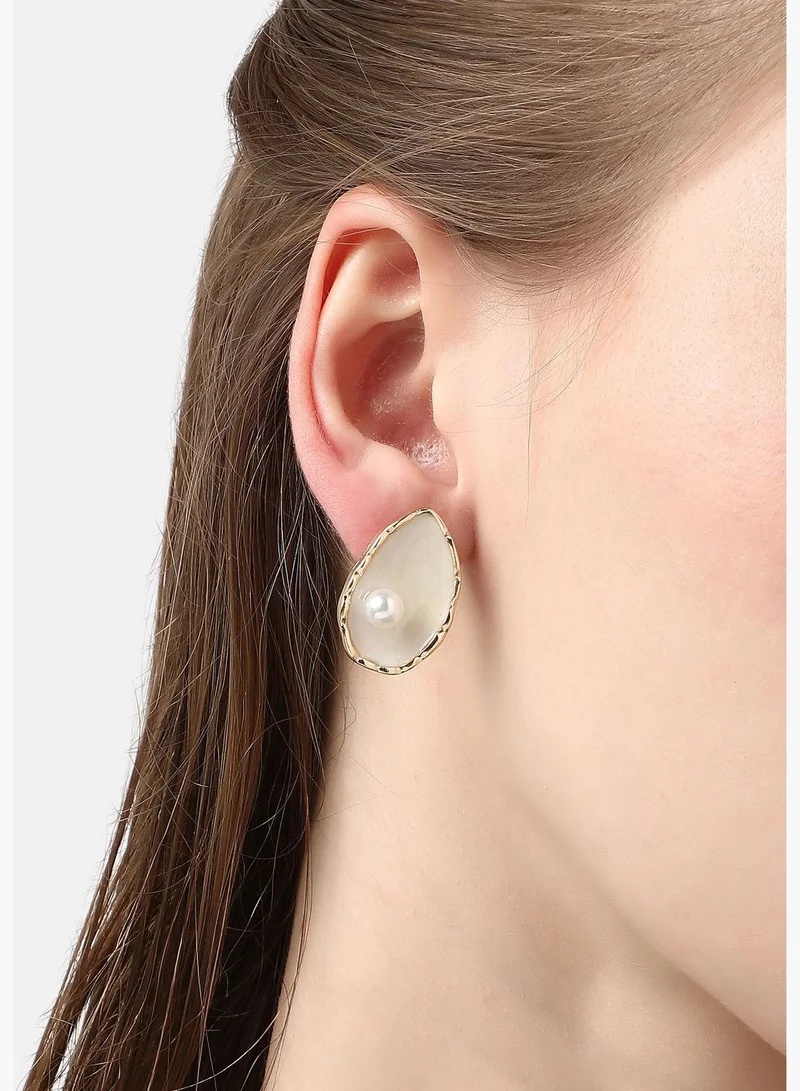SOHI Gold Plated Pearls Casual Drop Earring For Women
