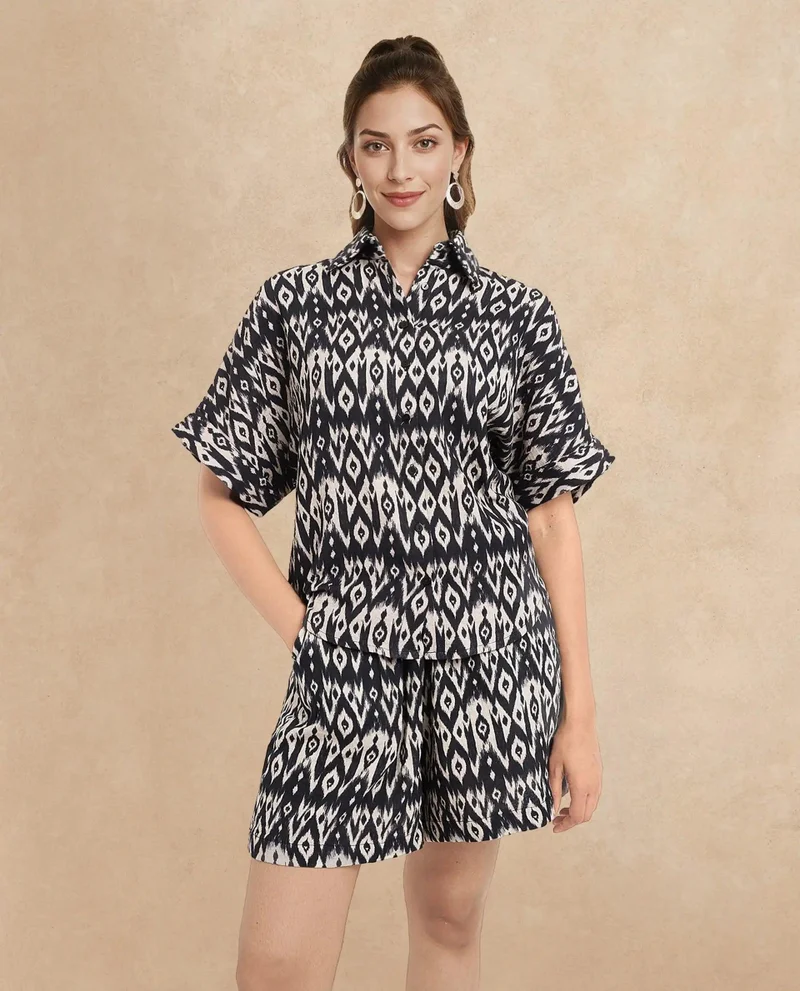 Rareism Women's Ikat Printed Short Sleeve Shirt