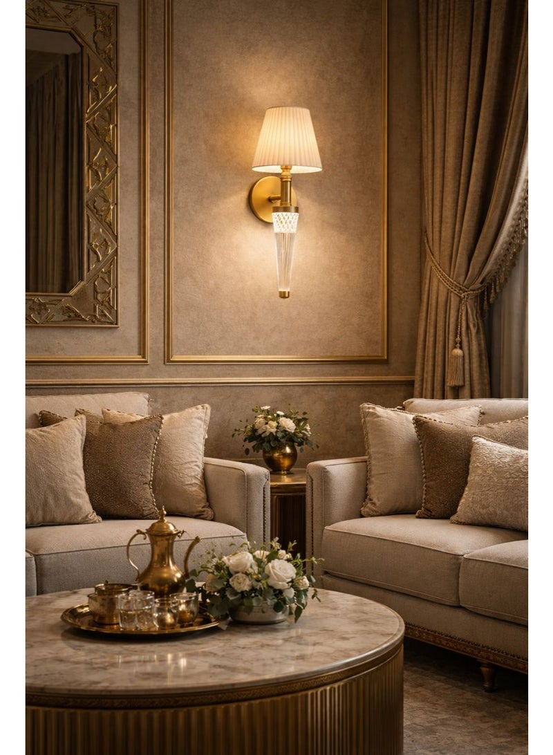 Luxury GOLD wall light, thirty centimeters length, crafted from metal and acrylic, featuring three LED lights in elegant classic modern design - Image 4