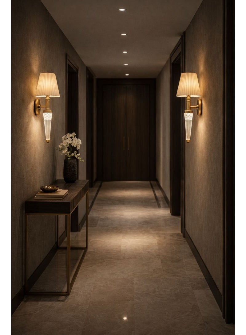 Luxury GOLD wall light, thirty centimeters length, crafted from metal and acrylic, featuring three LED lights in elegant classic modern design - Image 3