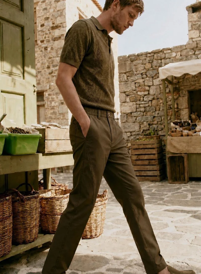 دينيس لينغو Men Olive Poly Solid Full Chinos Tapered Trouser