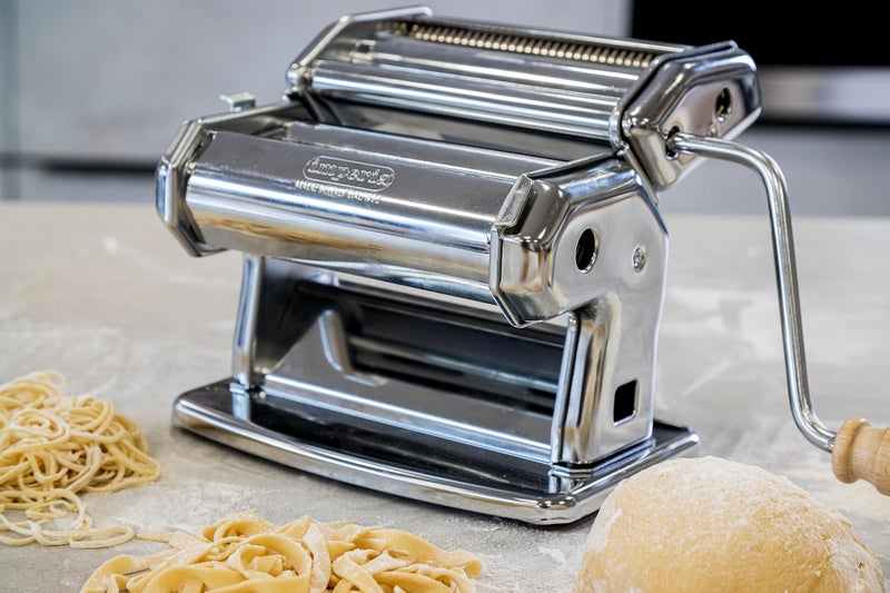 Imperia IPasta Classic Line. Pasta Machine 100% Made in Italy. Fresh pasta machine in steel. Manual roller with crank. Creates dough sheets for Lasagne, Tagliolini, Fettuccine. (End of line) - Image 5
