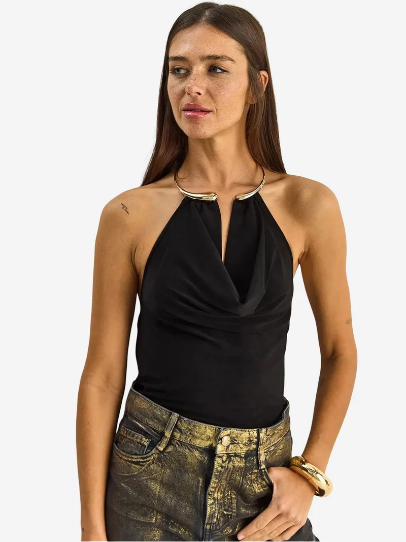 بيانكو لوتشي LUCCI Halter Collar Blouse with Stone Accessory