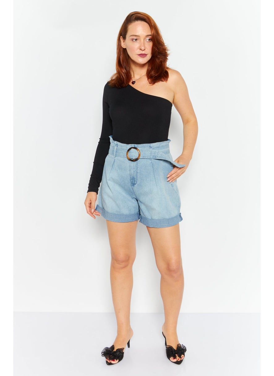 Gloria Vanderbilt - Women Washed Belted Denim Short, Blue - Image 1