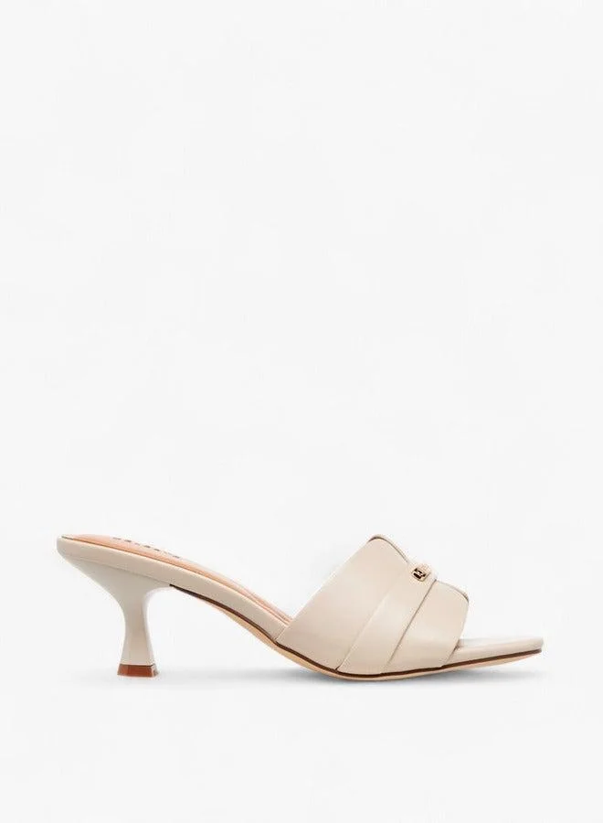 سيليست صنادل نسائية بكعب مائل سهلة الارتداء بلون سادة