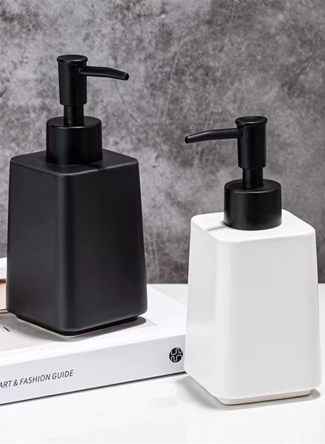 كوتيس موزع صابون سيراميكي مكون من قطعتين وموزع لوشن وموزع سائل من النوع المضغوط للحمام وطاولة المطبخ وغرفة الغسيل أسود/أبيض 7x7x16.3 سم - Image 3