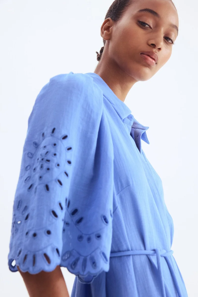 اتش اند ام فستان بتصميم قميص مزين بتطريز برودري مثقب