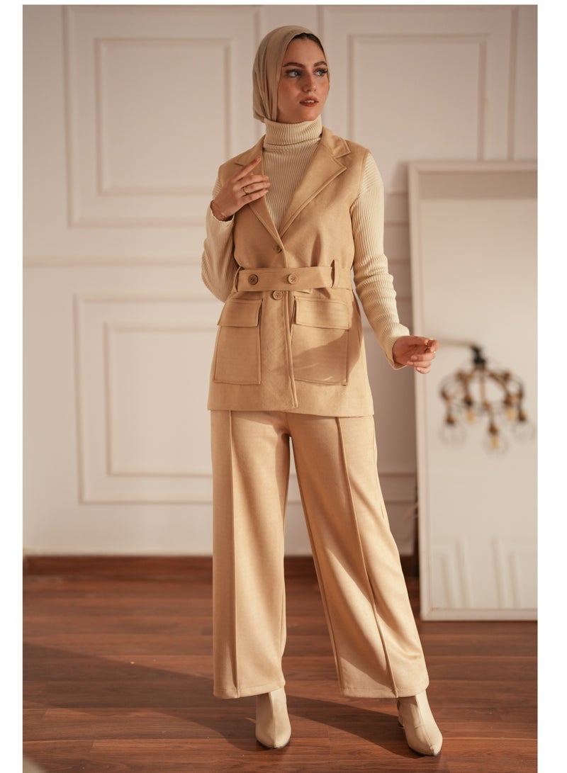 **Beige Winter Suit Set with Pants, Padded Vest, and Belt (2XL 80-95k) - by Stilo - Image 2
