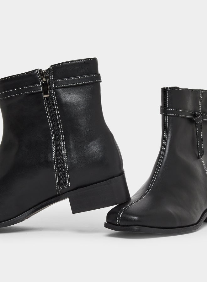 ستايلي حذاء بوت بطول الكاحل ومقدمة مربعة مع تفاصيل عقدة - Image 4