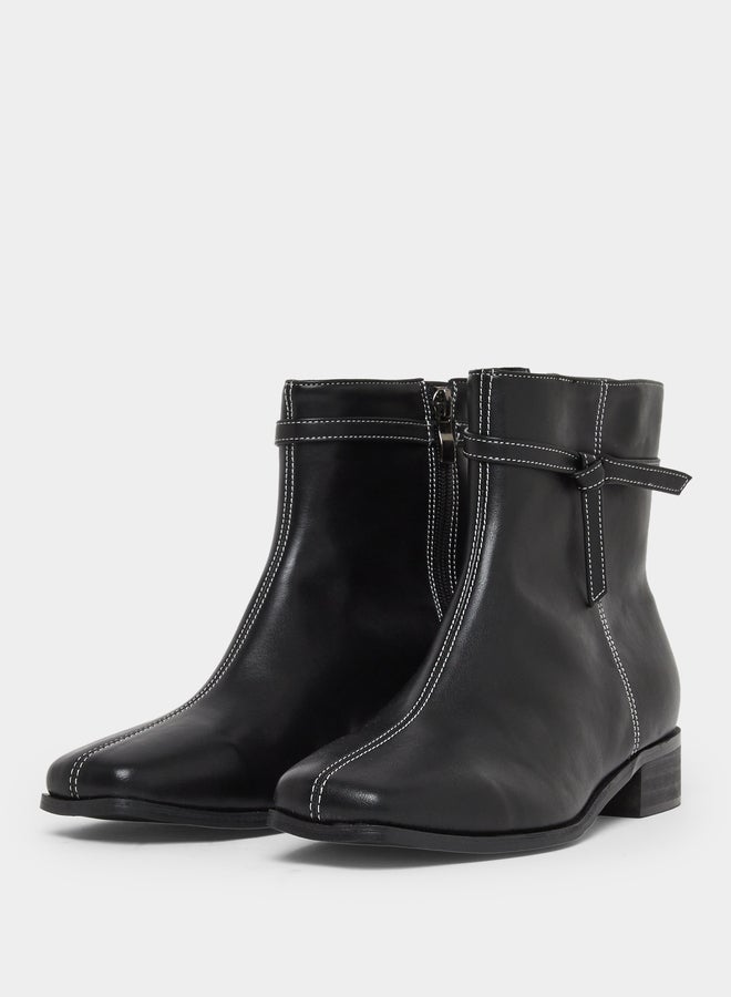 ستايلي حذاء بوت بطول الكاحل ومقدمة مربعة مع تفاصيل عقدة - Image 3