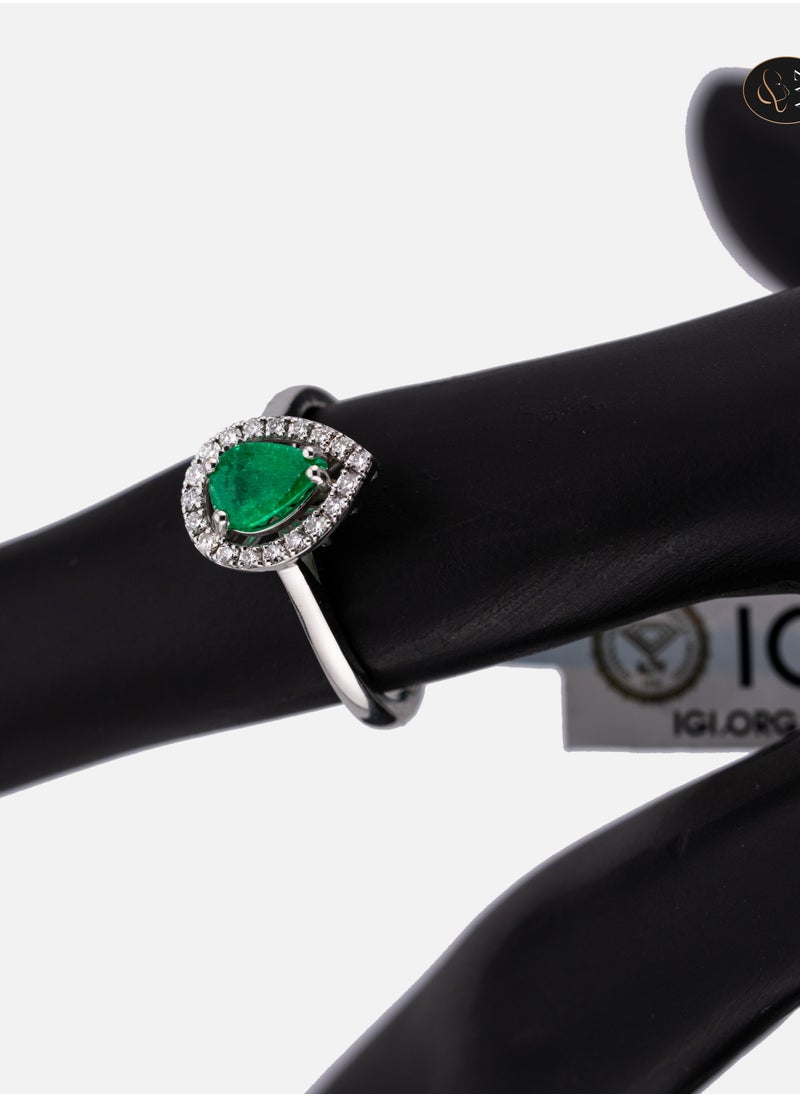 Pear Shape Emerald With Natural Diamond Full Set (IGI Certified)