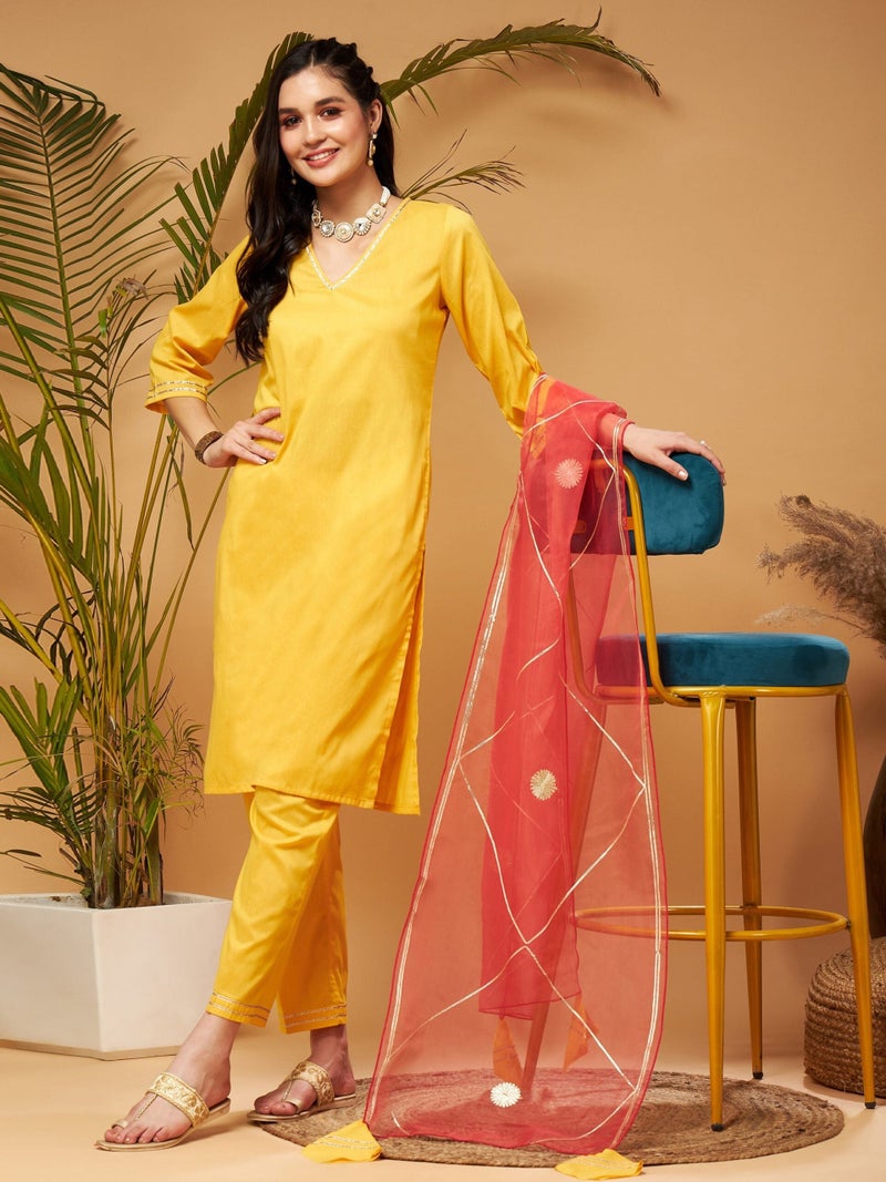 PRASHA Women Yellow Kurta Set With Rust Organza Dupatta - Image 2