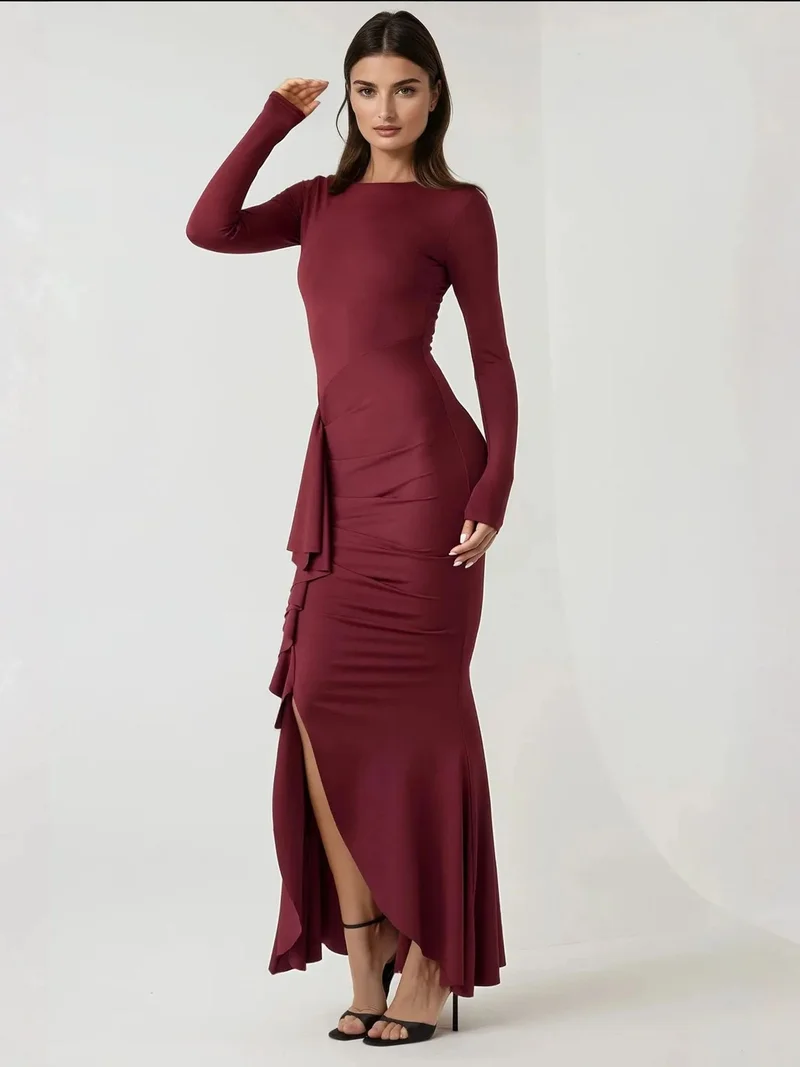 زوبعة فستان ماكسي ضيق بياقة دائرية وتفاصيل كشكش