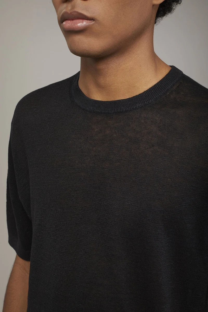 Doppelganger Black Men's knitted t-shirt 100% linen short-sleeved regular fit - Black for Men | Best Price UAE