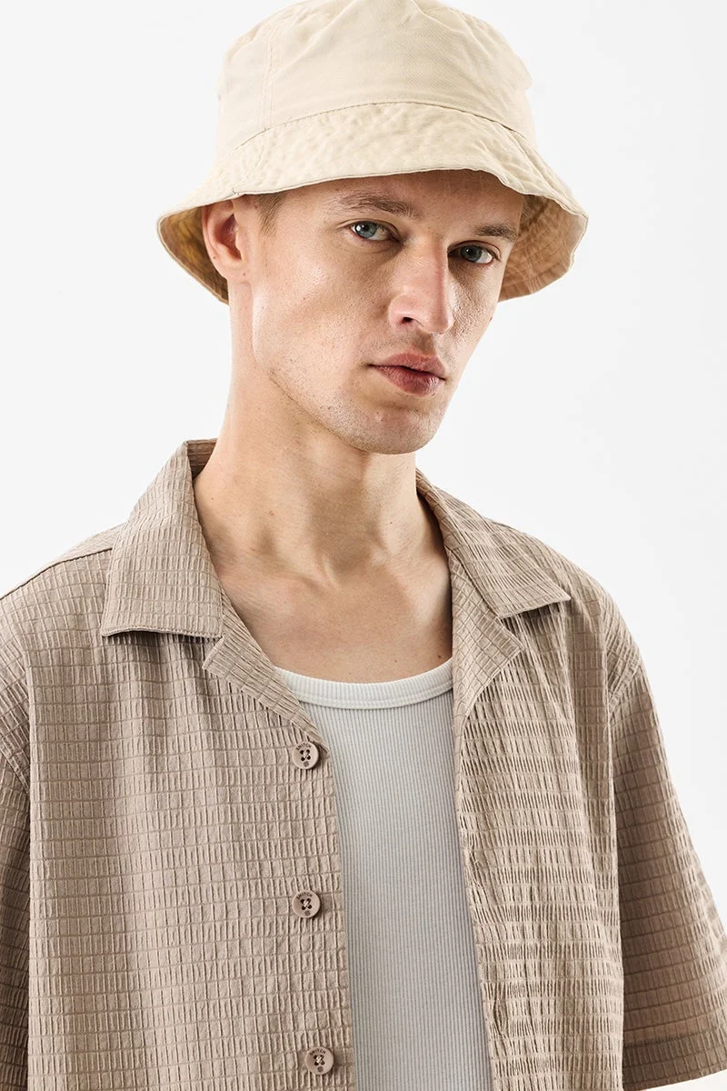 سنيتش قميص بياقة كوبية بقصة ضيقة وملمس مطاطي