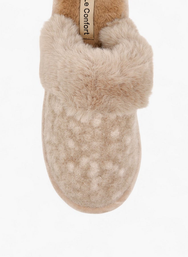 Le Confort Women's Closed Toe Faux Fur Bedroom Slippers - Image 3