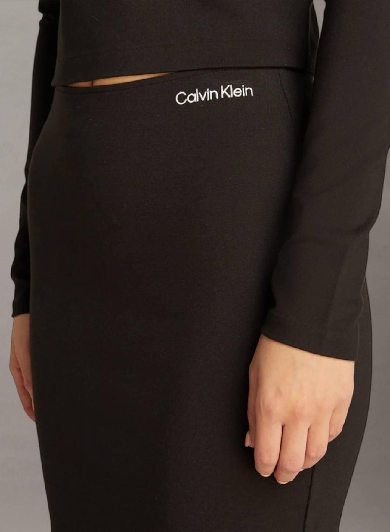 كالفن كلاين جينز تنورة ناعمة مضلعة - Image 3