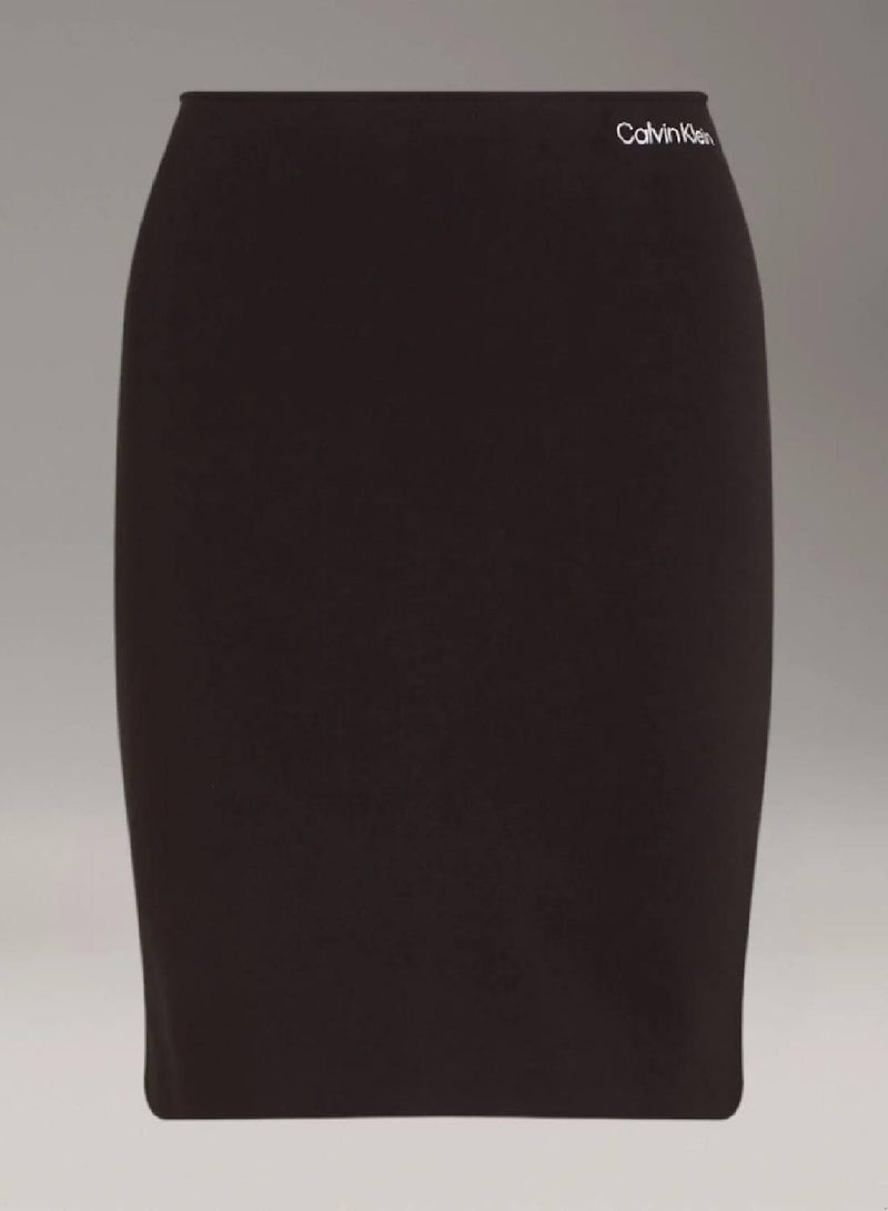 كالفن كلاين جينز تنورة ناعمة مضلعة - Image 5