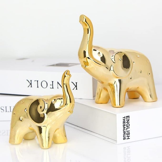 A PAIR GOLD ELEPHANT STATUE HOME DECOR SCULPTURE ELEPHANT ORNAMENTS FOR LIVING ROOM OFFICE DESKTOP BOOKSHELF GOLD DECOR FOR ANNIVERSARY WEDDING VALENTINES GIFTS CHRISTMASES ETC