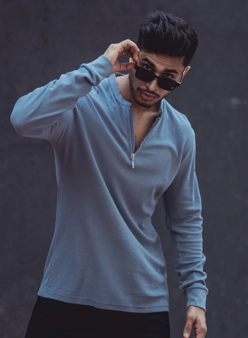 مانياك تي شيرت مانياك رجالي قطن رمادي فاتح بقصة ضيقة وياقة هينلي وأكمام كاملة