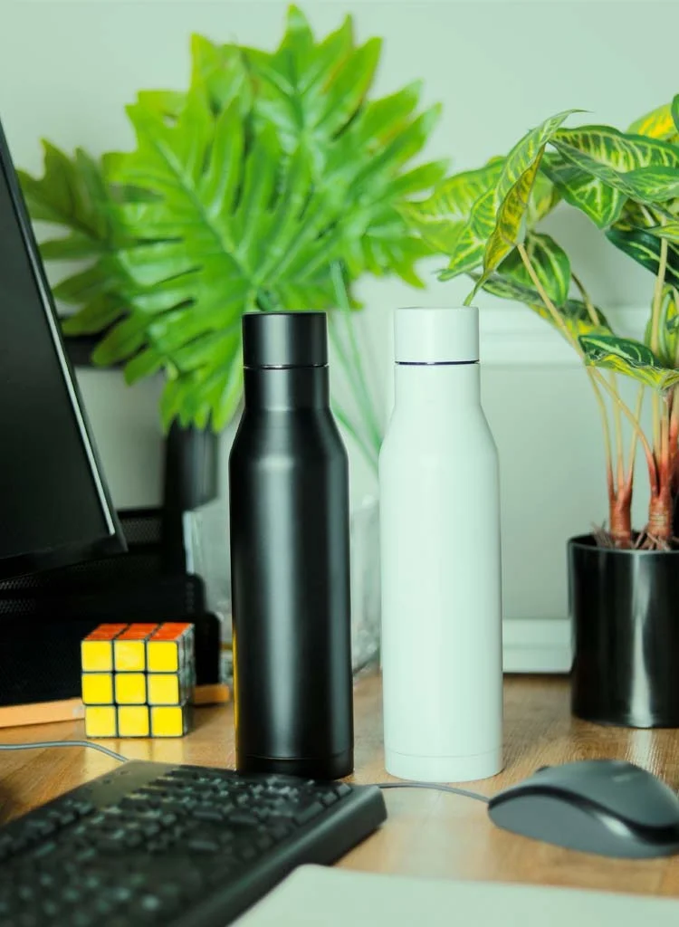 Hans Larsen  Hans Larsen Hunfeld Double Walled Vacuum Insulated Water Bottle Black 8 Hours Hot and 24 Hours Cold Reusable Stainless Steel 500ML  | Best Price UAE