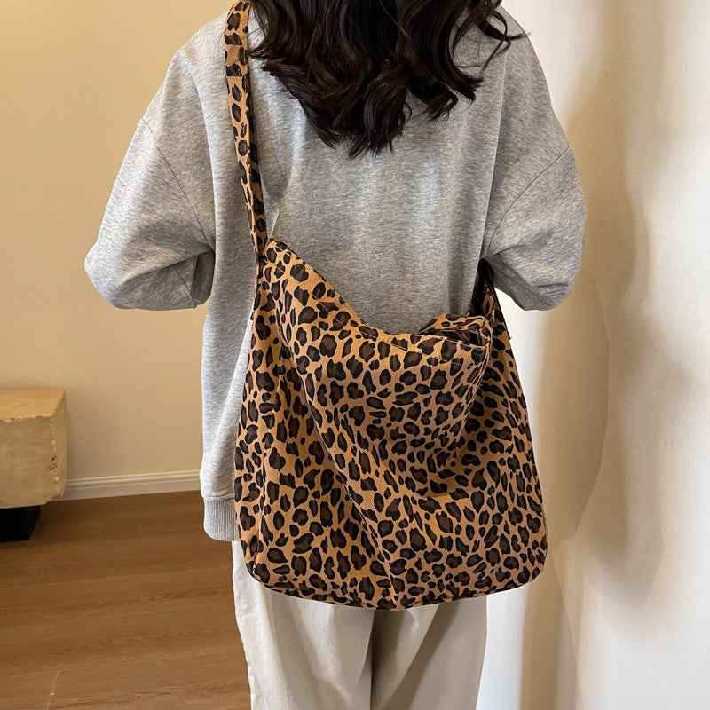 Niche Leopard Print Canvas Tote Bag Women'S Bag Casual Large Capacity Fashion Hand Bag Korean Style Western Style Shoulder Messenger Bag - Image 3