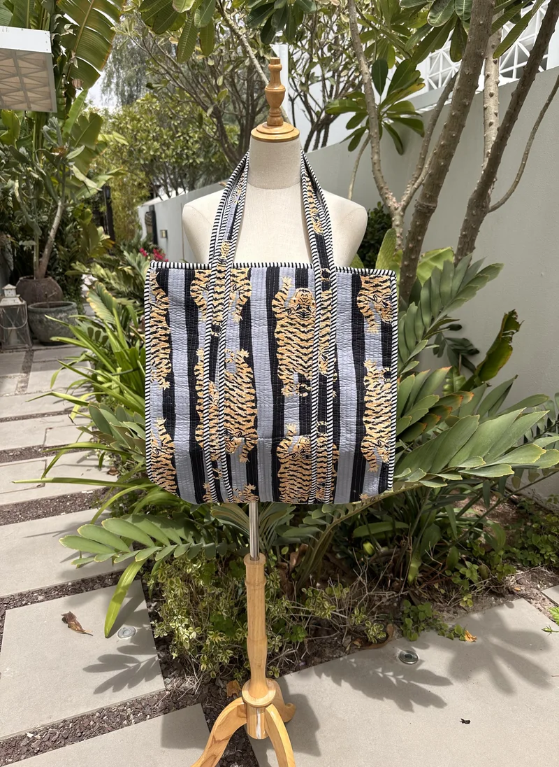 PROWESS QUILTED TOTE BAG