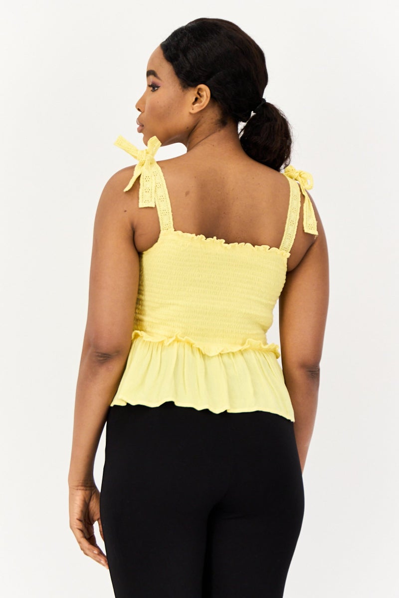 ONLY بلوزة نسائية بدون أكمام بتصميم مربع العنق، صفراء - Image 3