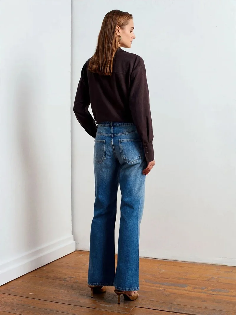 ديلفين DILVIN Low-Waist Flare-Leg Jeans