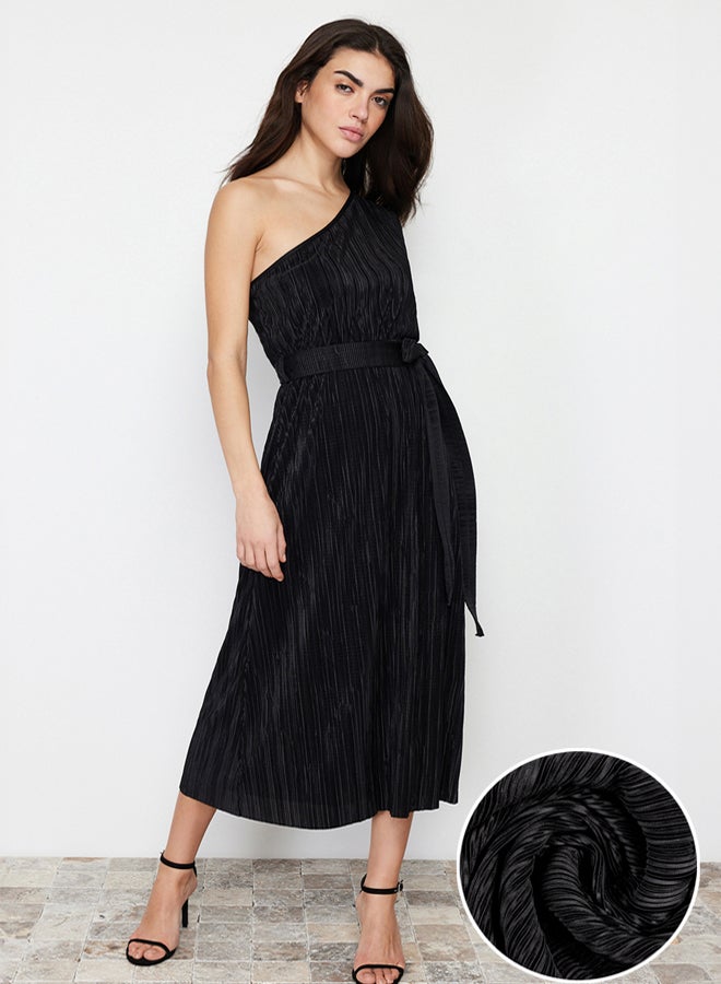 trendyol Black Belted Midi Single Sleeve Stretchy Knitted Midi Pencil Dress - Image 1