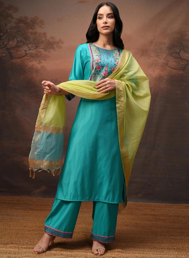 فيشود طقم كورتا نسائي أزرق مطبوع بالزهور - Image 2