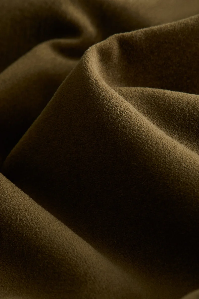 اتش اند ام غطاء وسادة من القطن المخملي