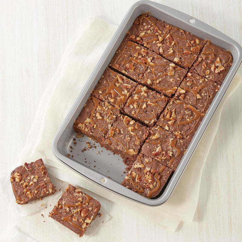 Wilton Recipe Right NonStick Biscuit and Brownie Pan 11 in x 7 in 2Pack - Image 4