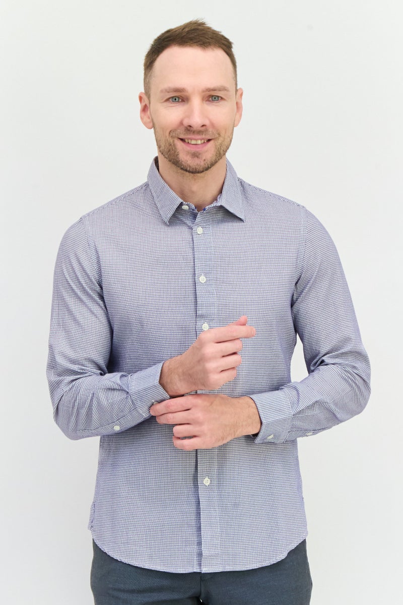 GAS قميص رجالي عادي بقصة مريحة بطبعة ميكرو شيك بأكمام طويلة، أبيض - Image 1