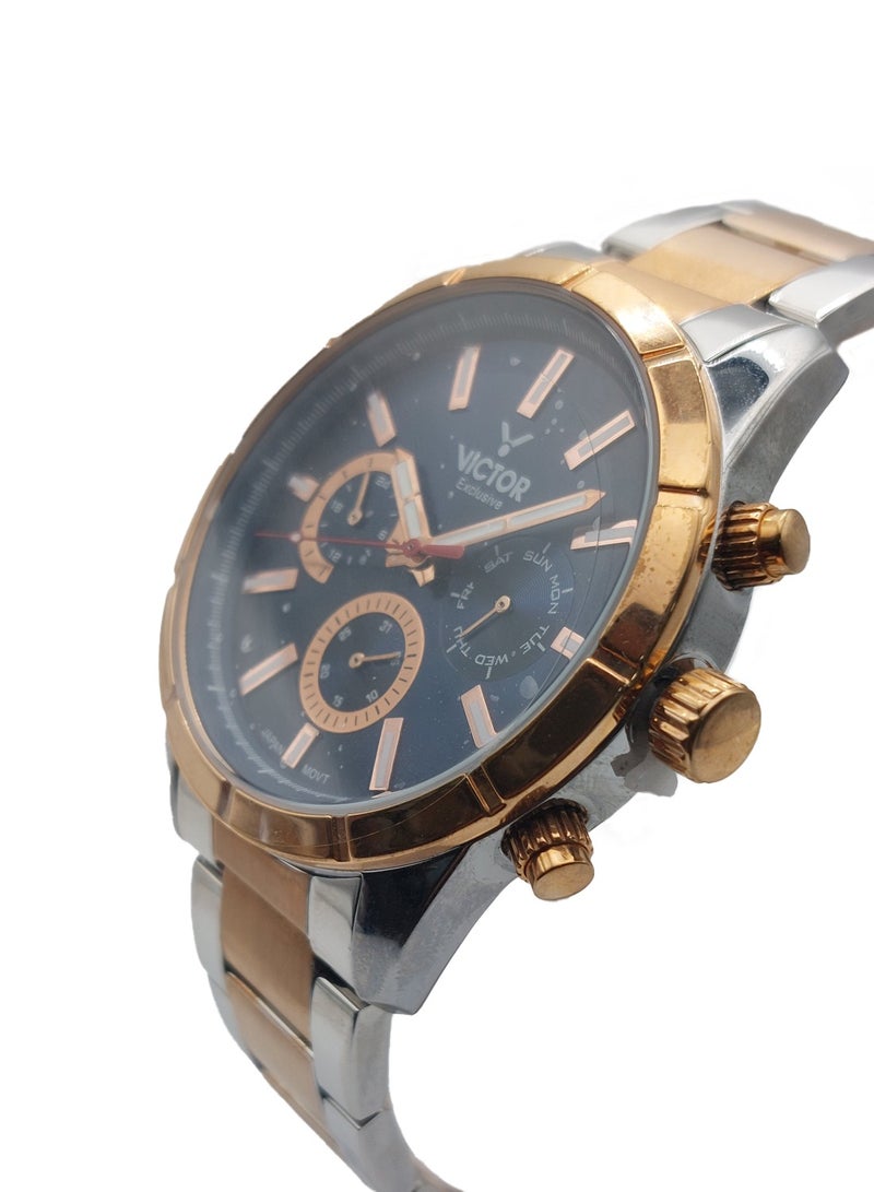 Victor ساعة يد للرجال بتصميم تناظري كوارتز بحزام من الفولاذ المقاوم للصدأ بلونين V1531 - 44 مم - Image 2