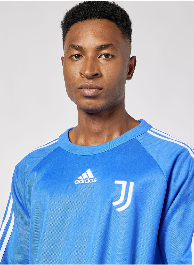 Juventus F.C. Teamgeist Football Sweatshirt - pzsku/ZF20AE85D6AE3C01DA409Z/45/_/1642577205/c80cb569-fc0c-47ba-9bf5-77c0df8a87f3